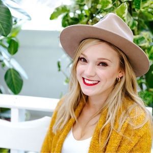 Meet your Posher, Allison